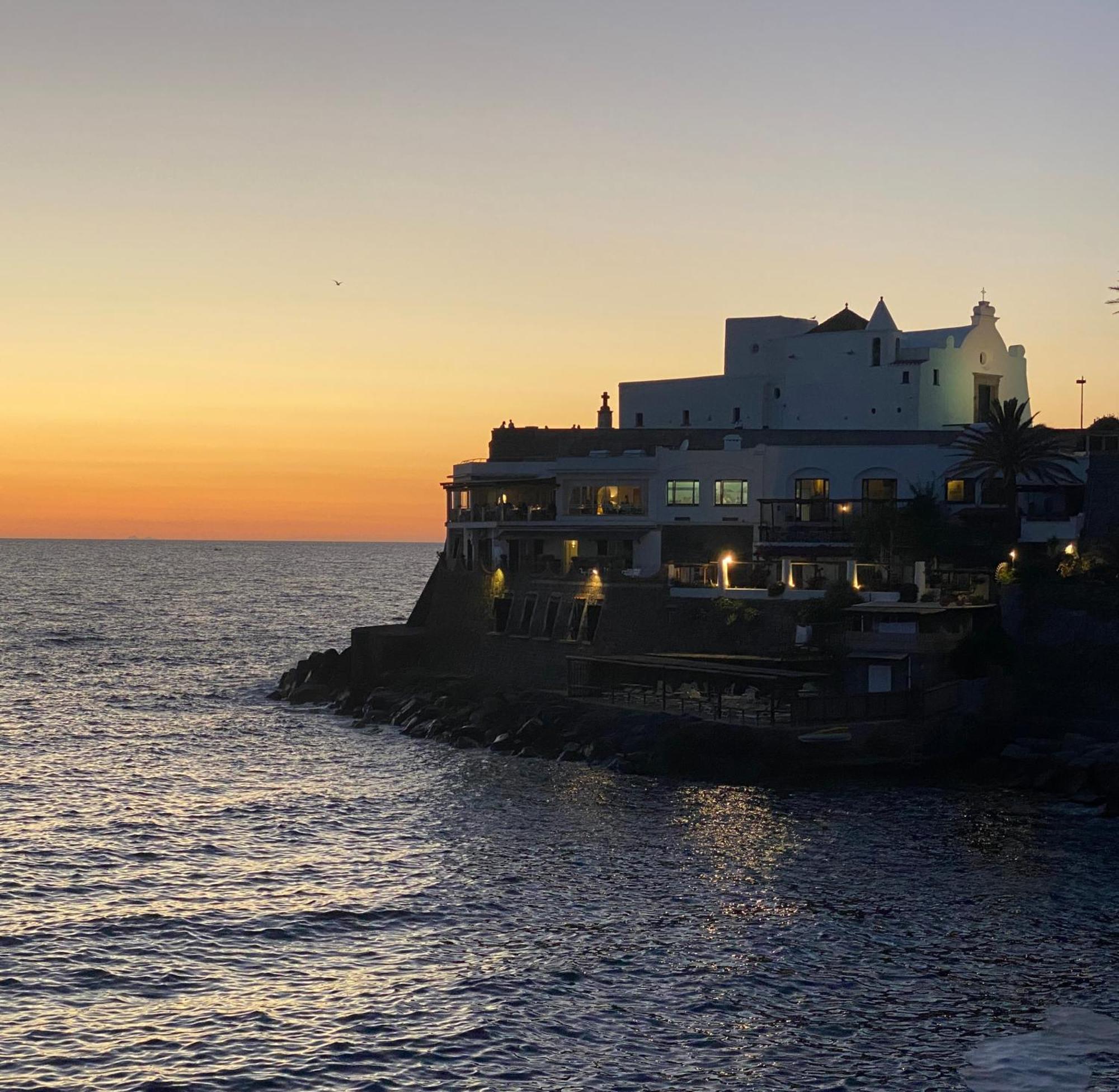 Loft Blanc Apartment Ischia Luaran gambar